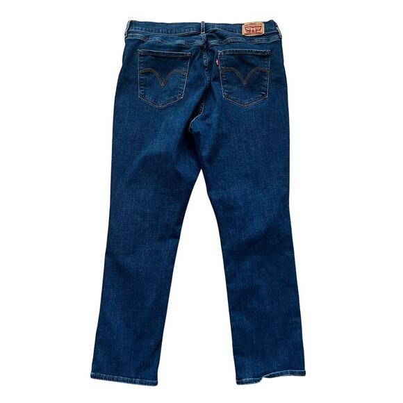 Levi’s Women’s Classic Straight Leg Jeans Dark Wash Size 32 - Picture 2 of 7
